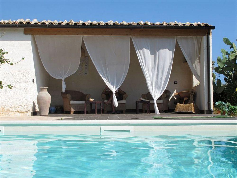 Villa U Marchisi B&B 希克利 外观 照片