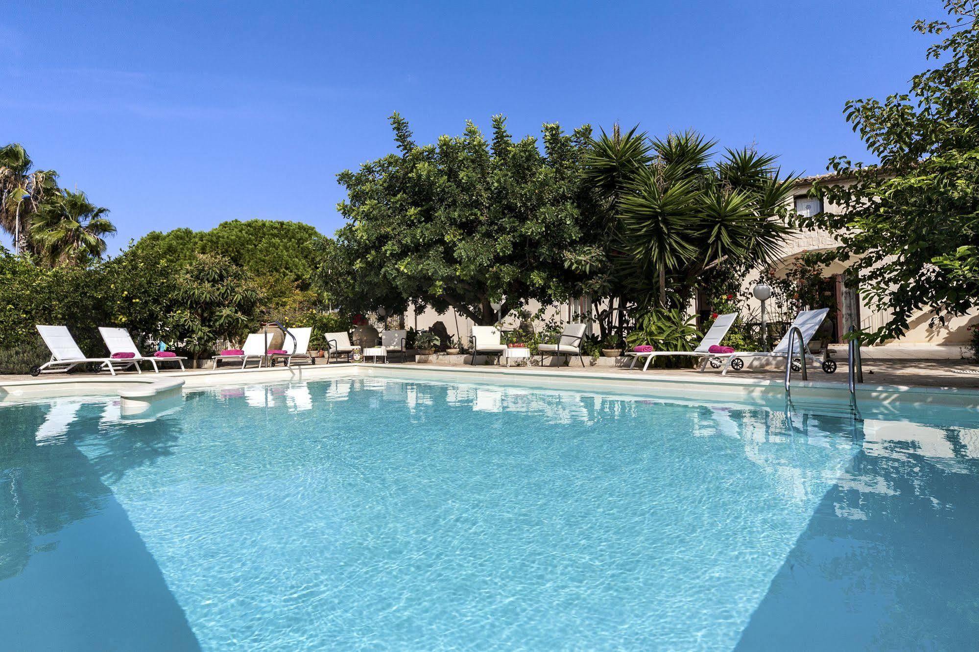 Villa U Marchisi B&B 希克利 外观 照片