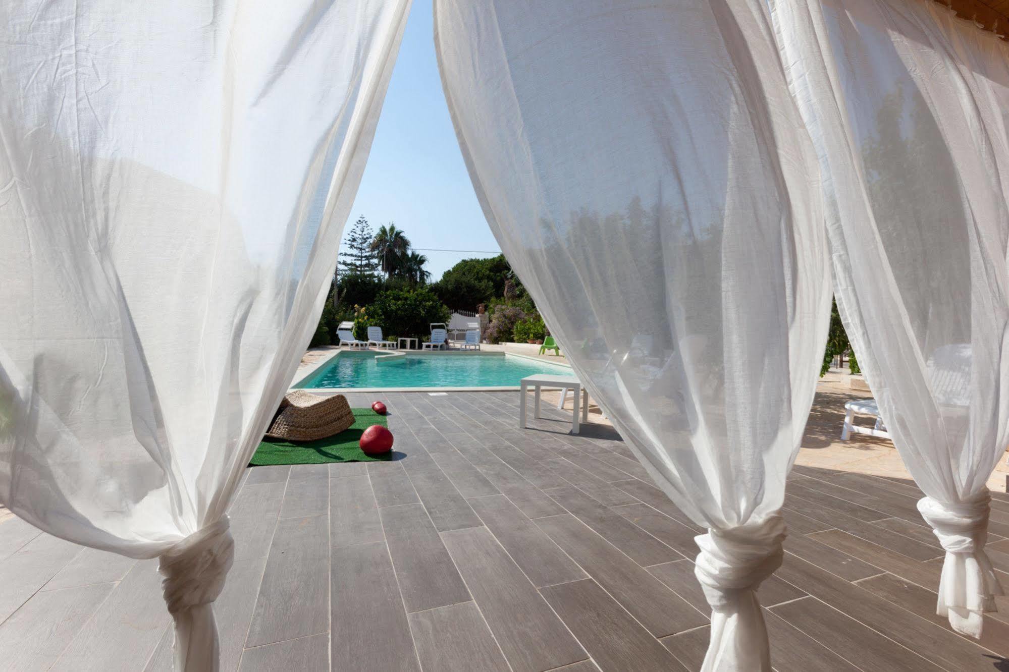 Villa U Marchisi B&B 希克利 外观 照片