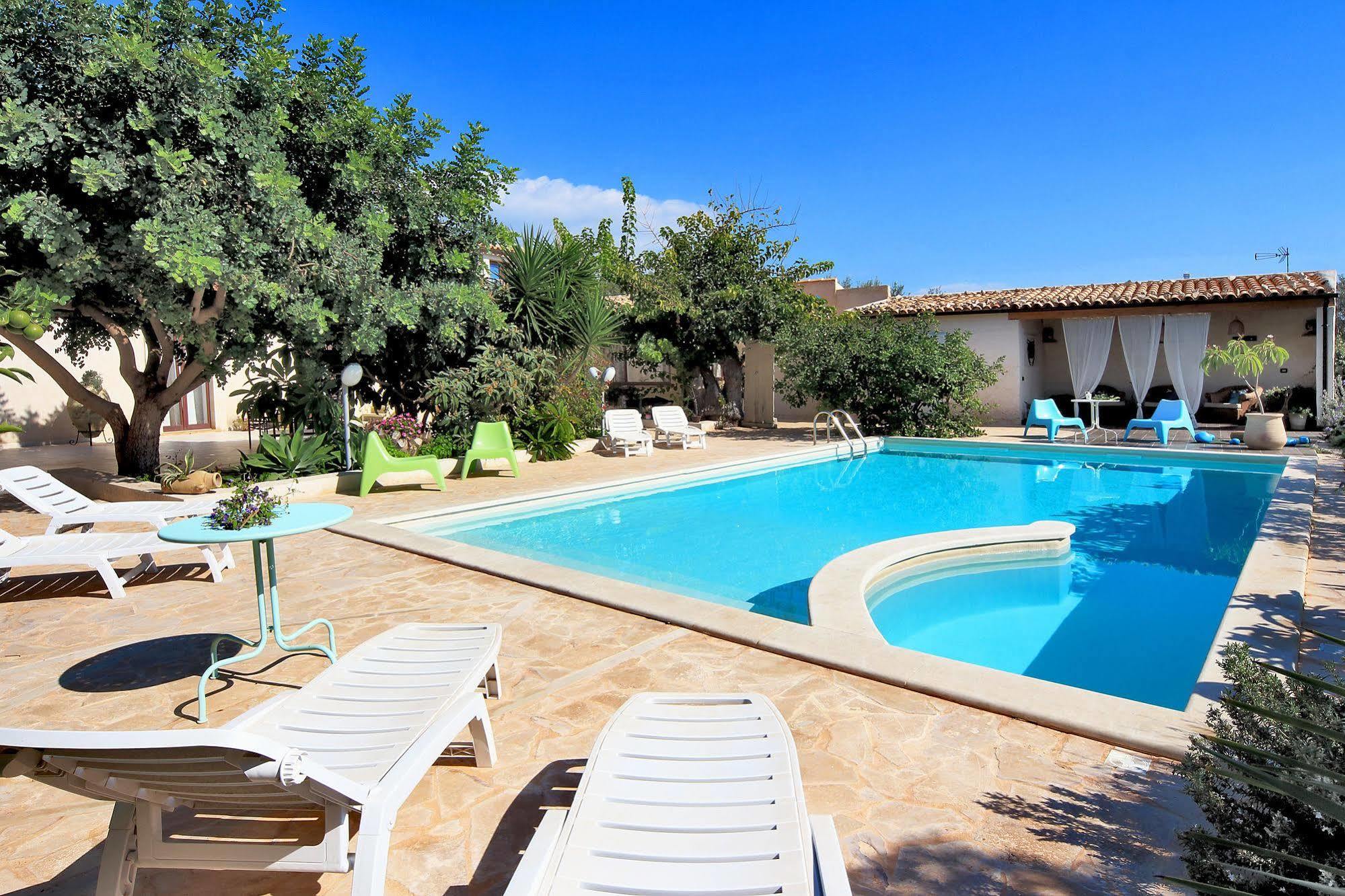 Villa U Marchisi B&B 希克利 外观 照片
